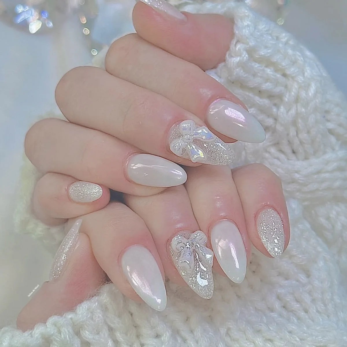 24pcs Wearable Bow Design Press on Nails Simple Pearl Starlight Short Almond False Nails Tips Finished Cat's Eye Fake Nail Sets