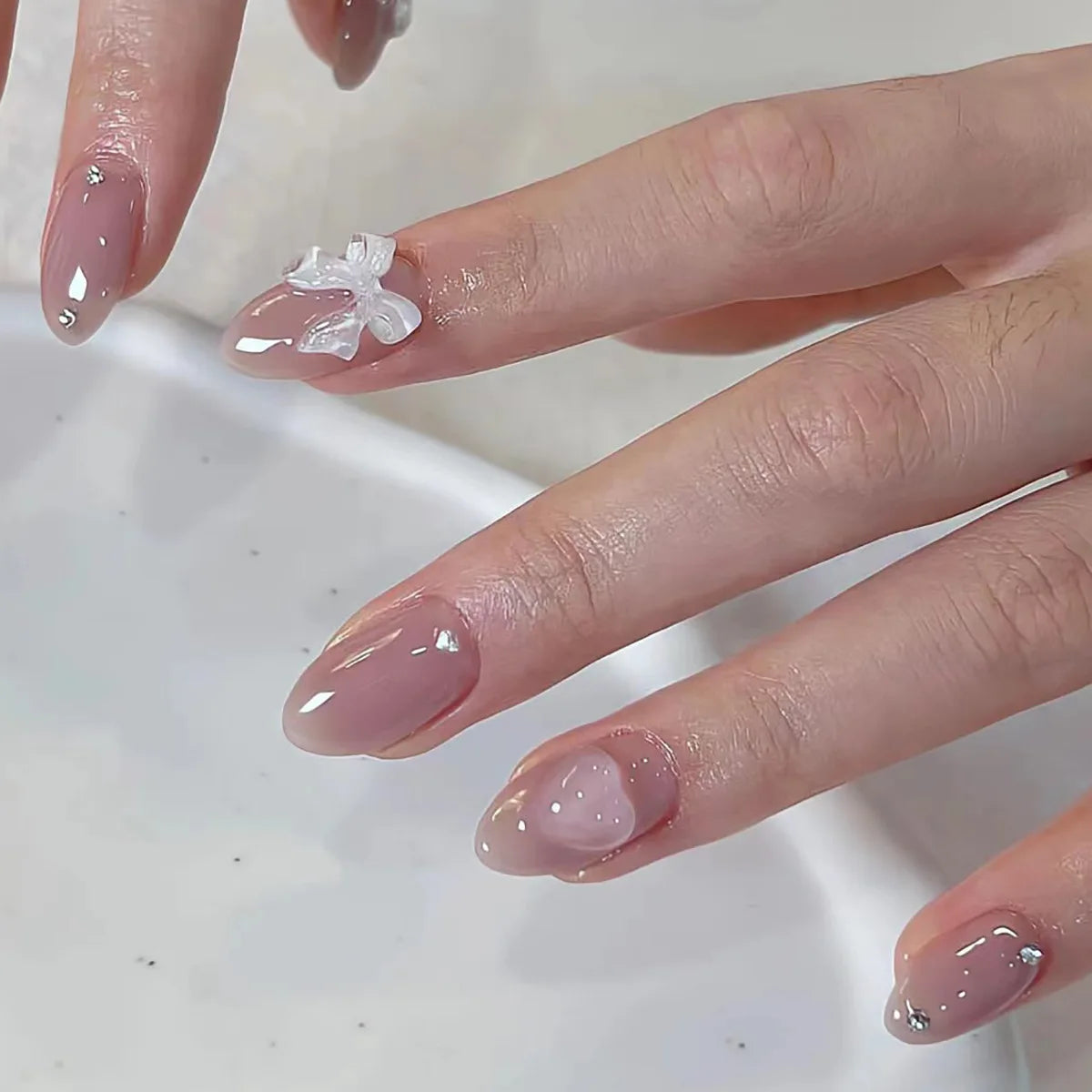 24pcs Wearable Bow Design Press on Nails Simple Pearl Starlight Short Almond False Nails Tips Finished Cat's Eye Fake Nail Sets