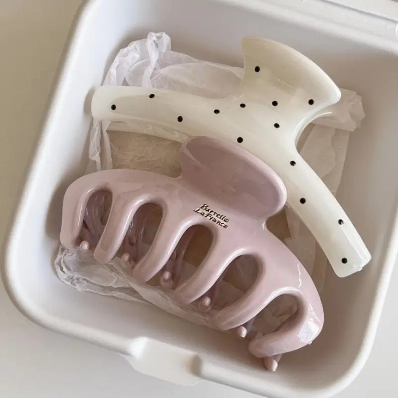 Korean Shark Hair Clip – Large Acrylic Claw Clamp