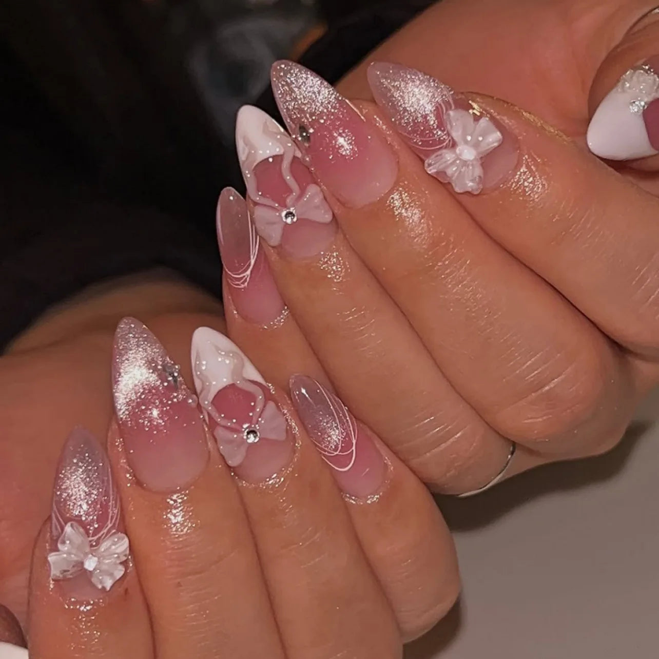 24pcs Wearable Bow Design Press on Nails Simple Pearl Starlight Short Almond False Nails Tips Finished Cat's Eye Fake Nail Sets