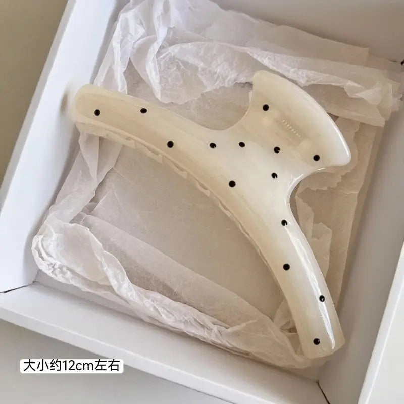 Korean Shark Hair Clip – Large Acrylic Claw Clamp