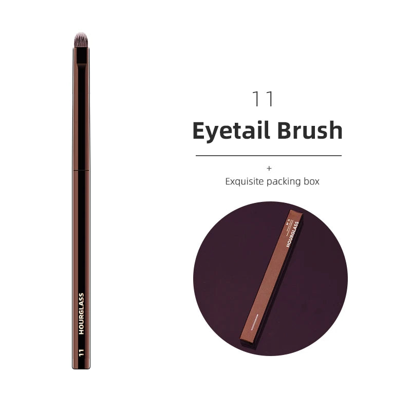 Hourglass Makeup Brush – Multi-Purpose Face & Eye Brush