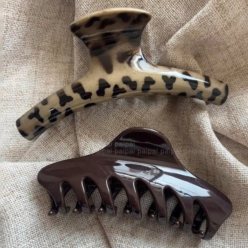 Korean Shark Hair Clip – Large Acrylic Claw Clamp